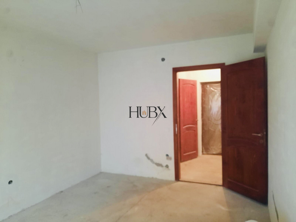 Apartament sau spatiu comercial 56 mp si terasa cu parcare inclusa in zona Porii