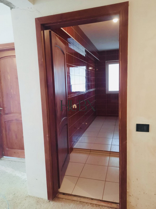 Apartament sau spatiu comercial 56 mp si terasa cu parcare inclusa in zona Porii