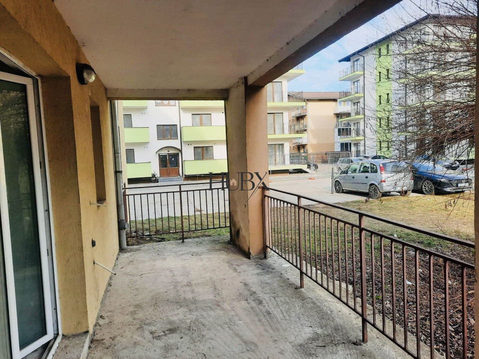 Apartament sau spatiu comercial 56 mp si terasa cu parcare inclusa in zona Porii