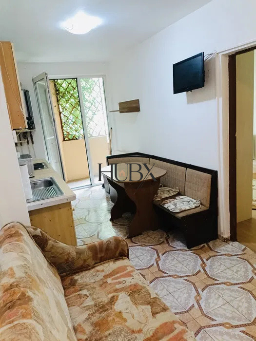 Apartament cu o camera 36 mp plus balcon si gradina in zona Porii