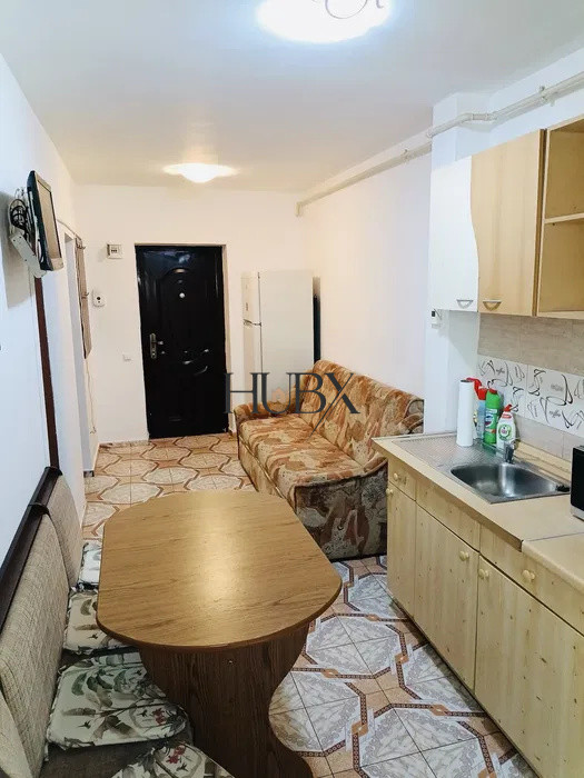Apartament cu o camera 36 mp plus balcon si gradina in zona Porii
