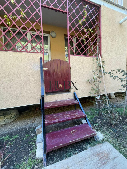 Apartament cu o camera 36 mp plus balcon si gradina in zona Porii