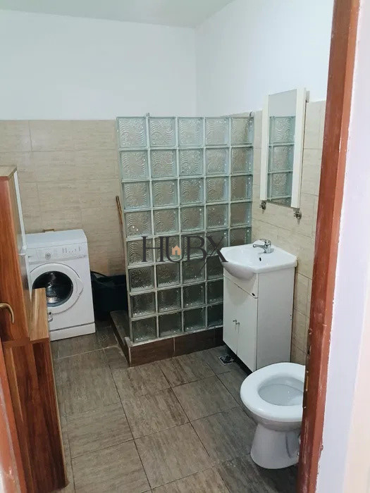 Apartament cu o camera 36 mp plus balcon si gradina in zona Porii
