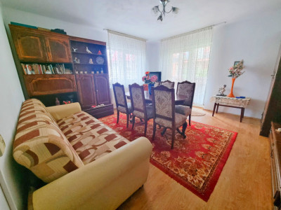 Apartemant 2 camere decomandat 56 mp, parter inalt pe strada Muzeul Apei