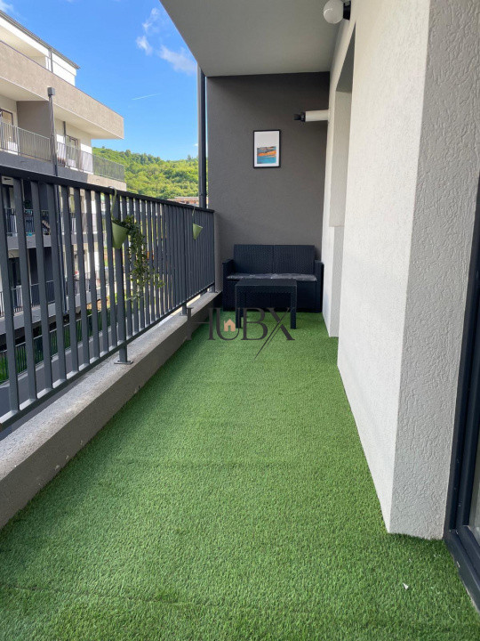 Apartament de lux 3 camere etajul 1  nou in zona Terra