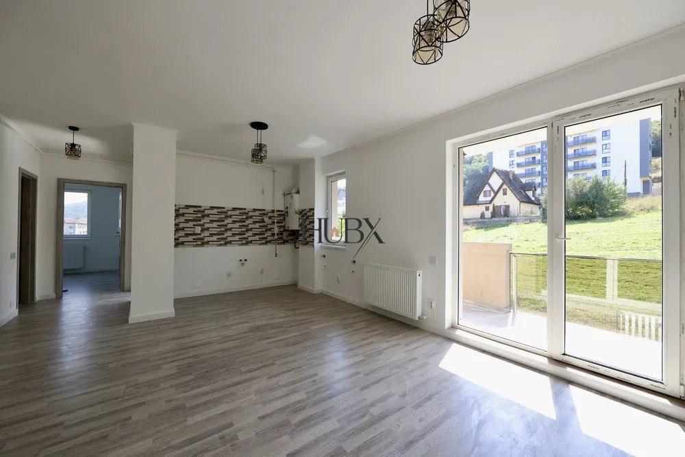 Apartament de 3 camere si 2 bai 67 mp in ansamblu privat Teilor