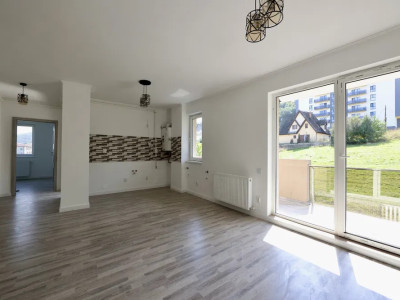 Apartament de 3 camere si 2 bai 67 mp in ansamblu privat Teilor