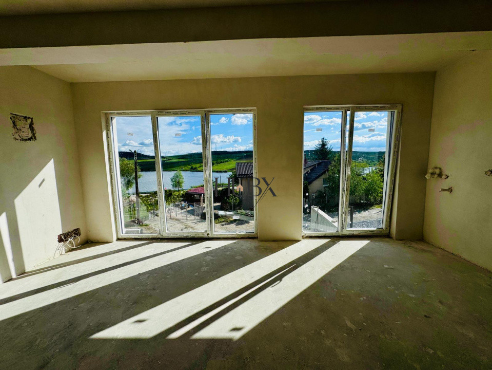 Oportunitate!Duplex semifinisat, 120mp, priveliste spre lac, Chinteni!