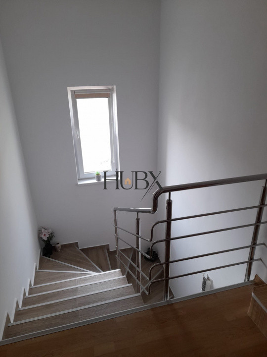 Duplex 4 camere 108 mp utili si teren liber 110 mp 2 parcari in zona Terra