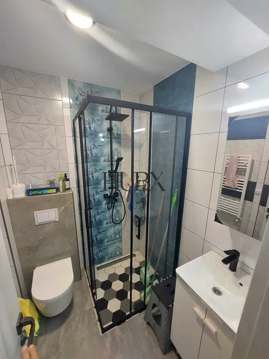 Apartament de 3 camere 60 mp utili si 2 parcari etajul 1 zona Cetatii
