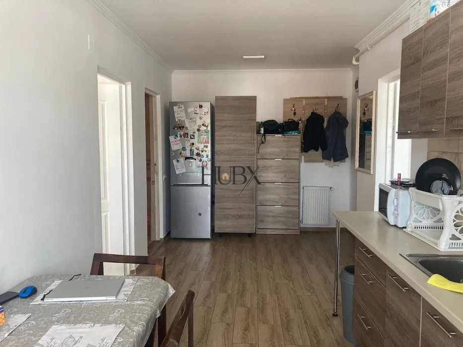 Apartament 2 camere decomandat etajul 3 in zona Catanelor