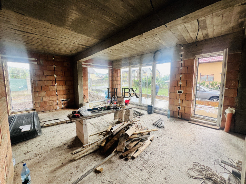 Duplex 4 camere 3 bai 130mp utili si 190 mp teren liber in zona Terra!
