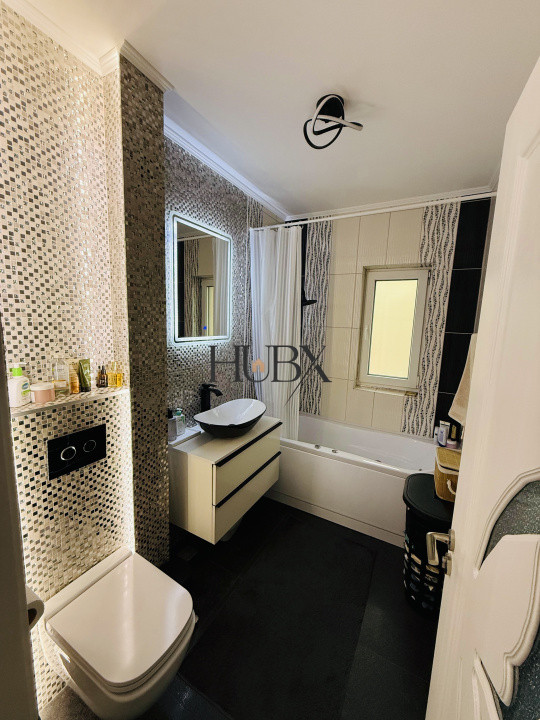 Apartament 3 camere decomandat 68 mp utili plus balcon strada Teilor