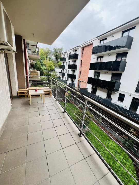 Apartament 2 camere 62 mp etajul 1, Zona Centrala str Traian Mosoiu