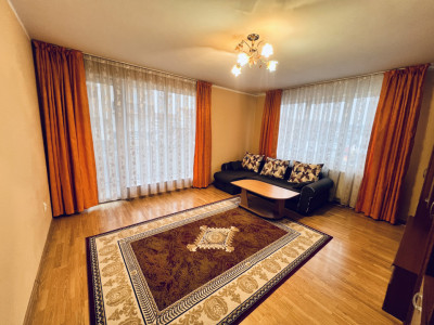 Apartament 2 camere si bucatarie separata, 58mp, etajul 1 cu parcare pe Eroilor