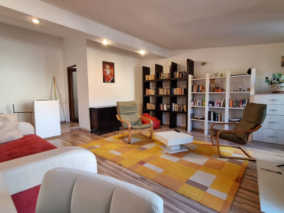 Casa cuplata pe 2 niveluri, localizare Ultra Centrala Zona Piata Unirii