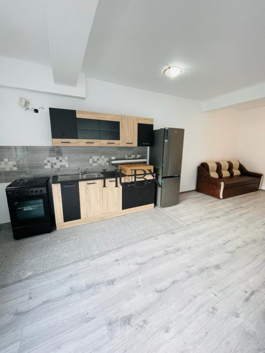 Apartament 2 camere 50 mp utili si garaj, zona Teilor