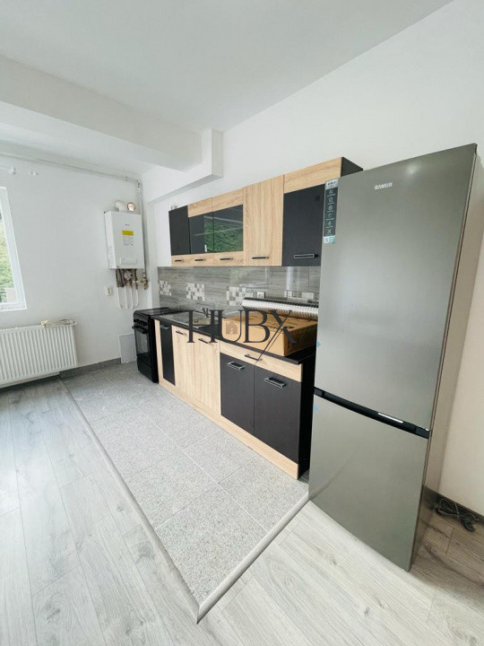 Apartament 2 camere 50 mp utili si garaj, zona Teilor