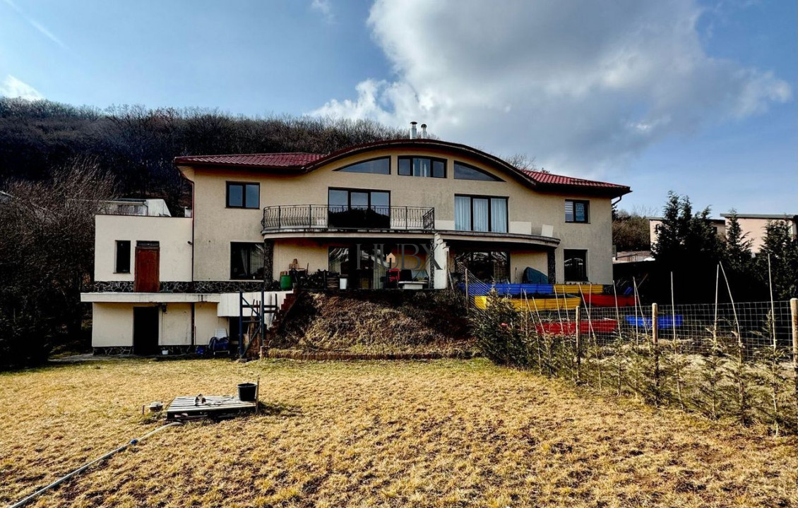 Casa 7 camere 200 mp utili si 644 teren pe strada Tautiului