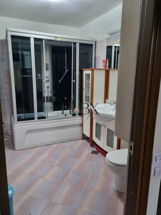 Apartament de 3 camere 58 mp in zona Florilor