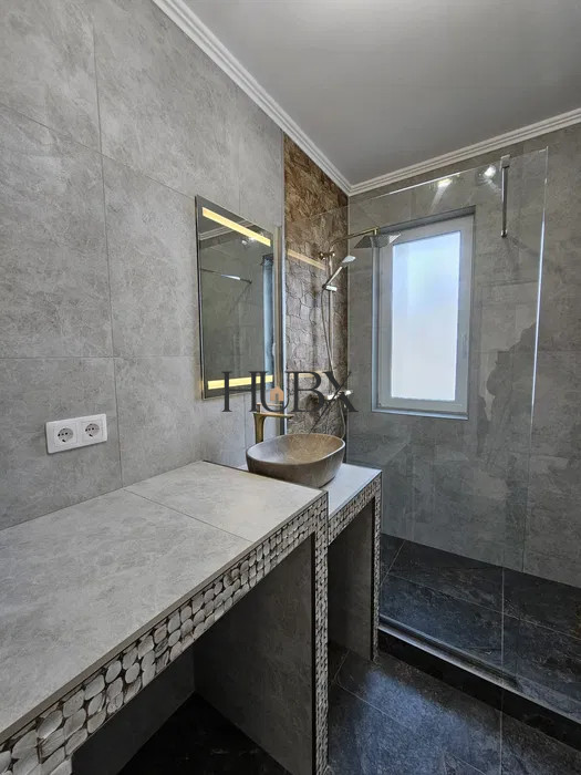 Apartament 2 camere 50 mp plus terasa la etaj intermediar in zona Fagului