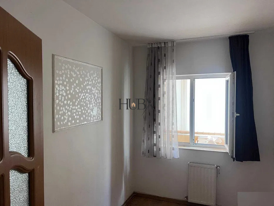 Apartament 2 camere plus balcon strada Eroilor