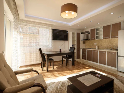 Apartament de 3 camere 67 mp cu parcare inclusa zona Florilor