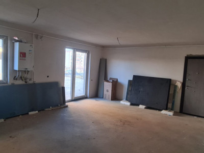 Apartemant doua camere, 50mp utili, terasa de 80mp, parcare, zona Someșului