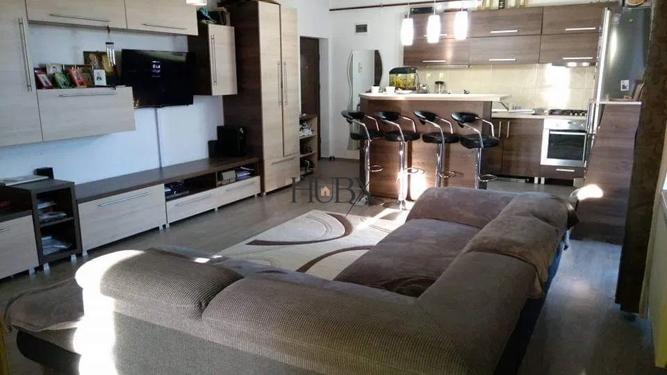 Apartament de 3 camere 68 mp utili si 2 balcoane in asanmblu privat Tineretului