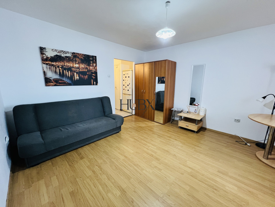 Apartament cu o camera 28 mp plus balcon 4 mp, etajul 2 in zona Parang