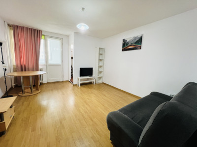 Apartament cu o camera 28 mp plus balcon 4 mp, etajul 2 in zona Parang